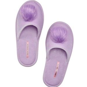 Brand New Victoria Secret Pom-pom Slippers